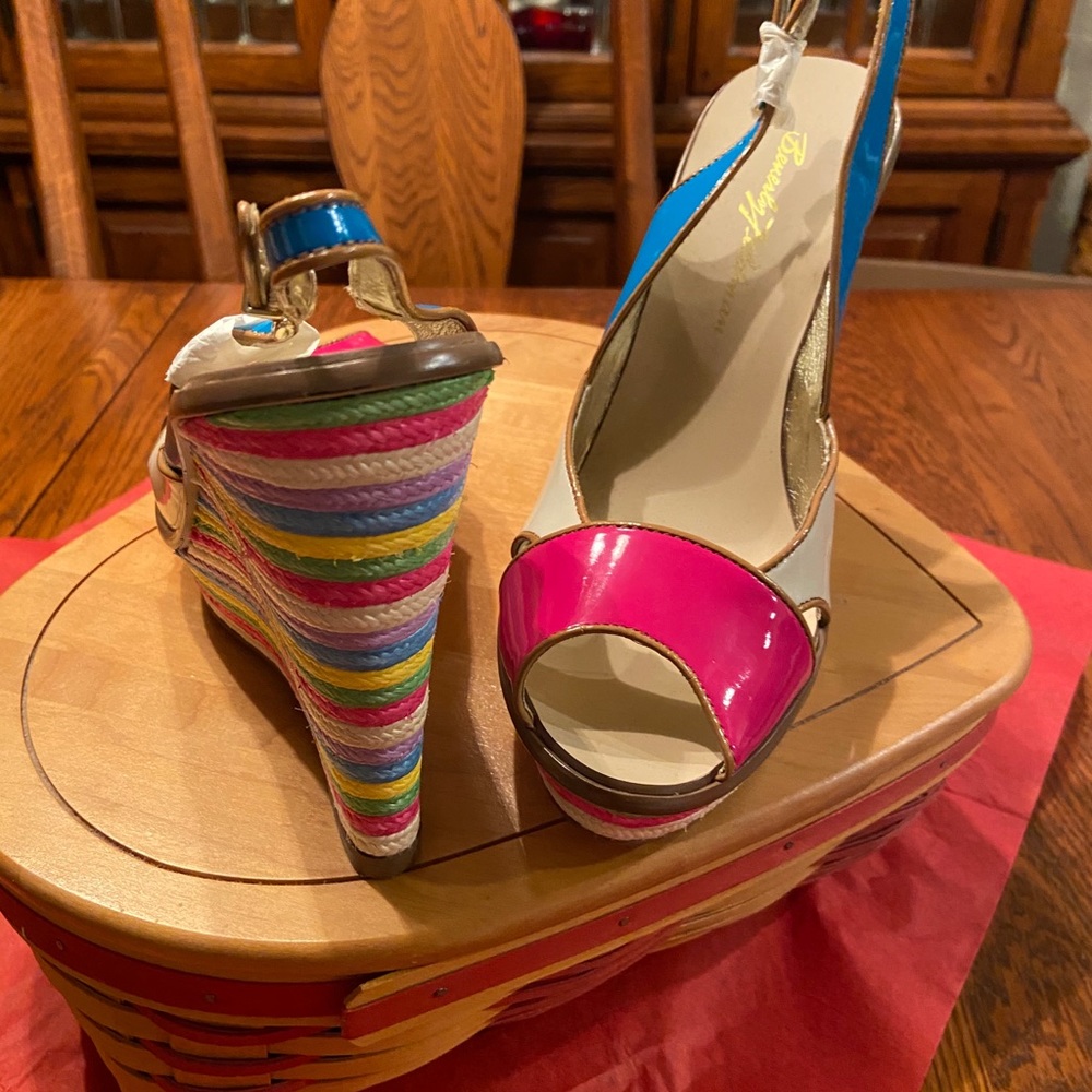 ❤️❤️❤️Beverly Feldman platforms! Think vacation and spring break